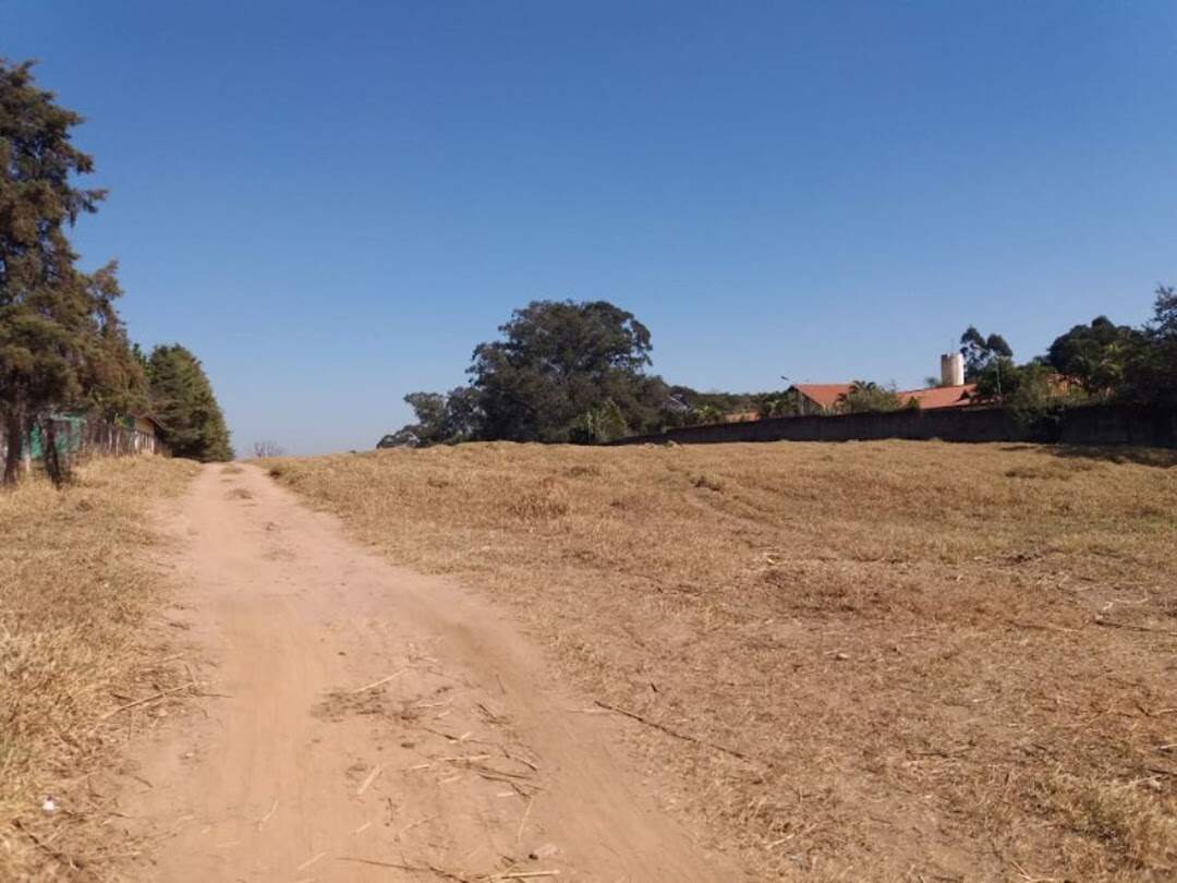 Área à venda no Medeiros: 