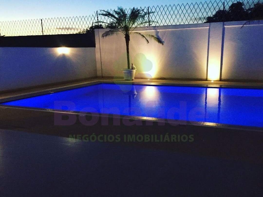 Casa à venda no Vale Azul II: 