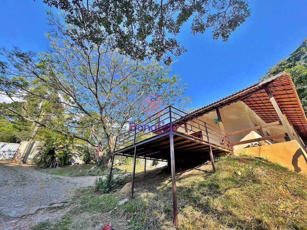 Rancho à venda no Jardim Tarumã: 