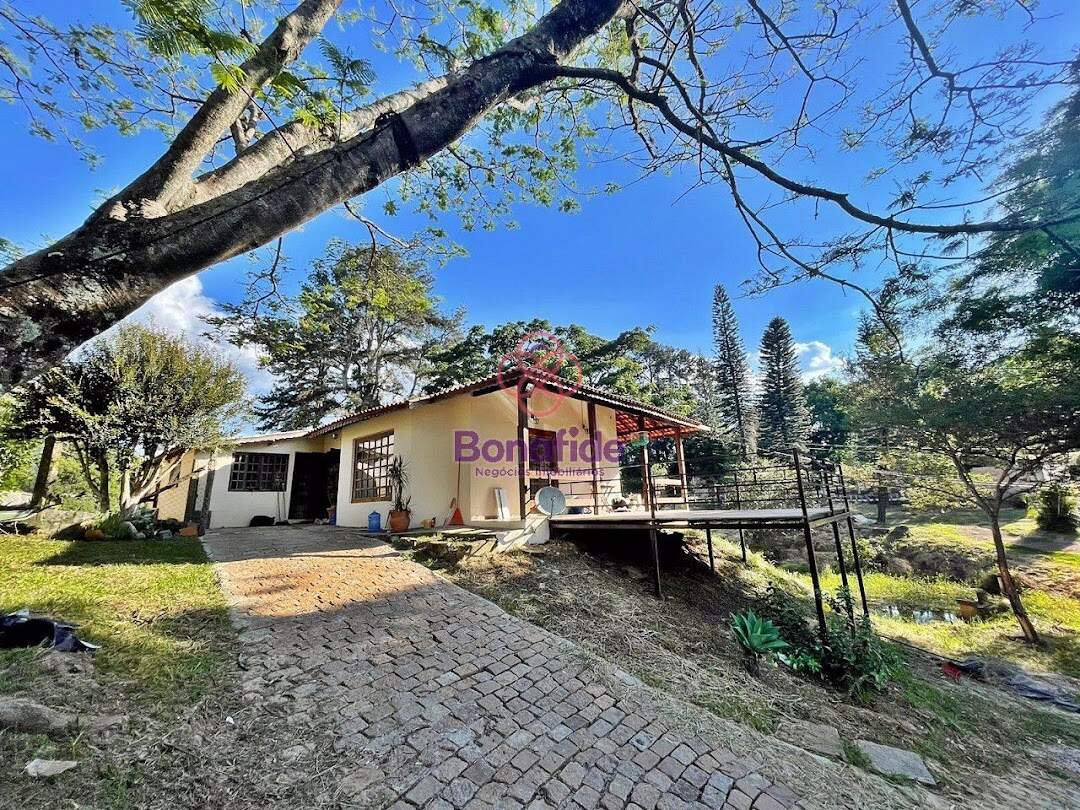 Rancho à venda no Jardim Tarumã: 