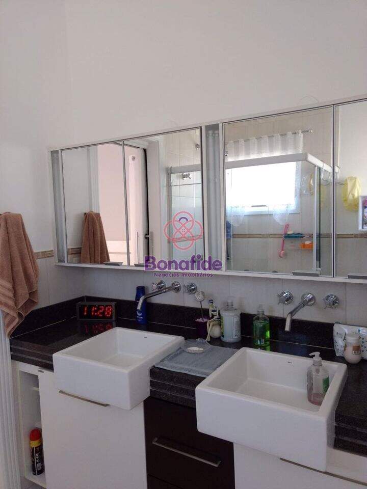 Casa à venda no Medeiros: 