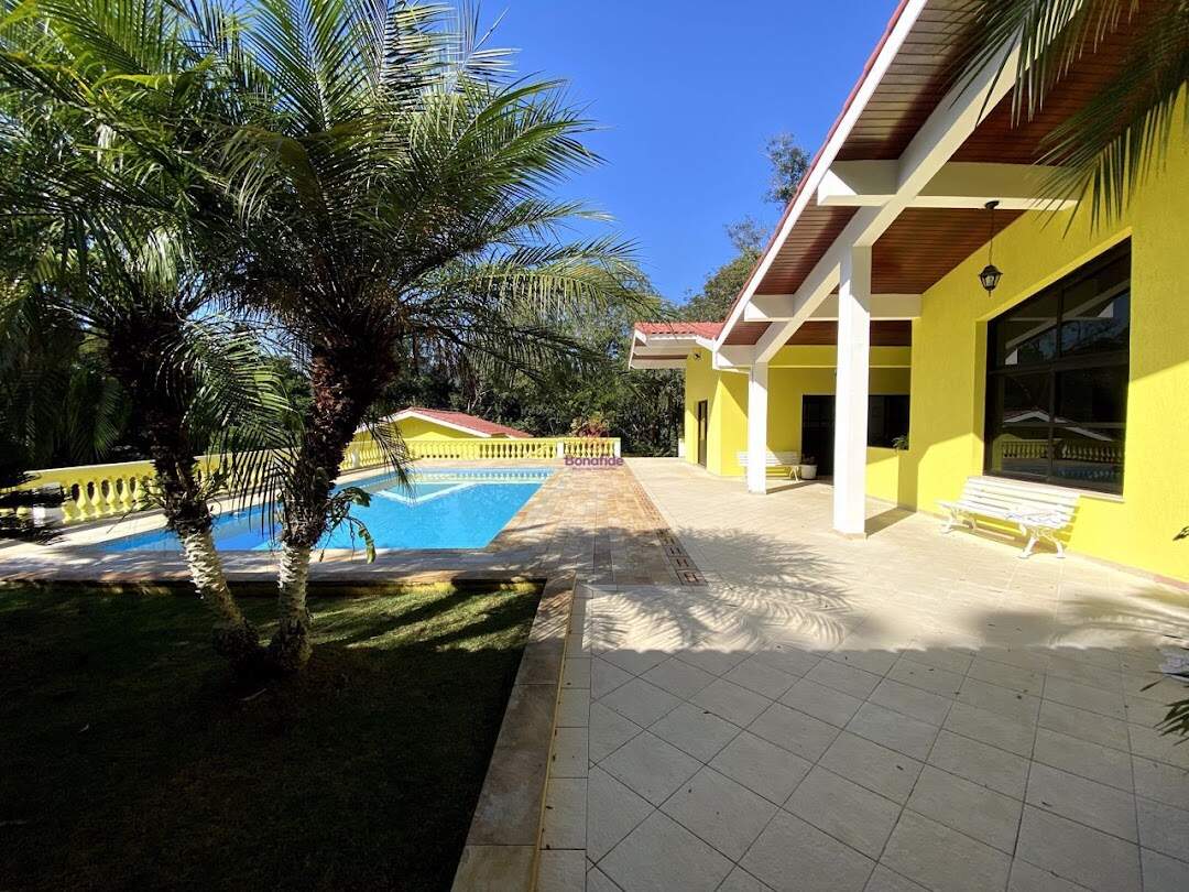 Casa à venda no Alpes dos Araçás (Jordanésia): 