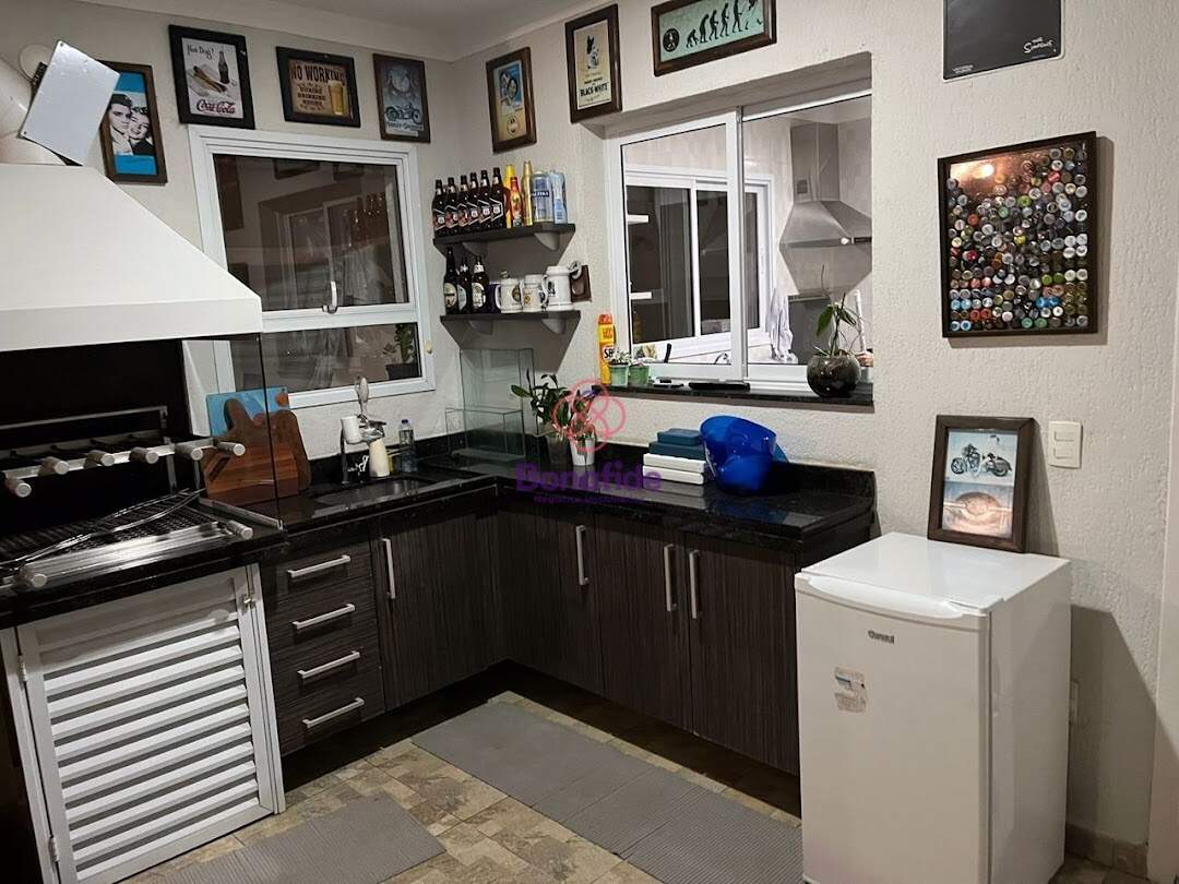 Casa à venda no Medeiros: 