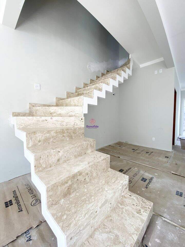 Casa à venda no Medeiros: 