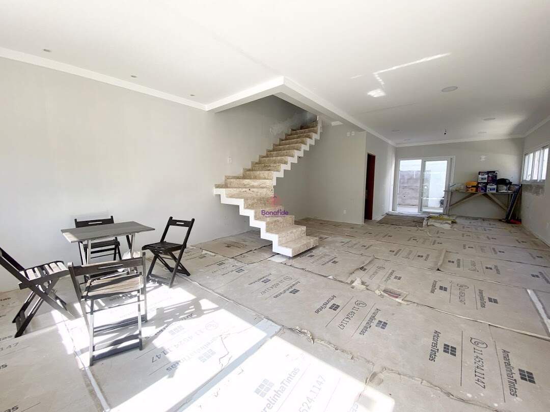 Casa à venda no Medeiros: 