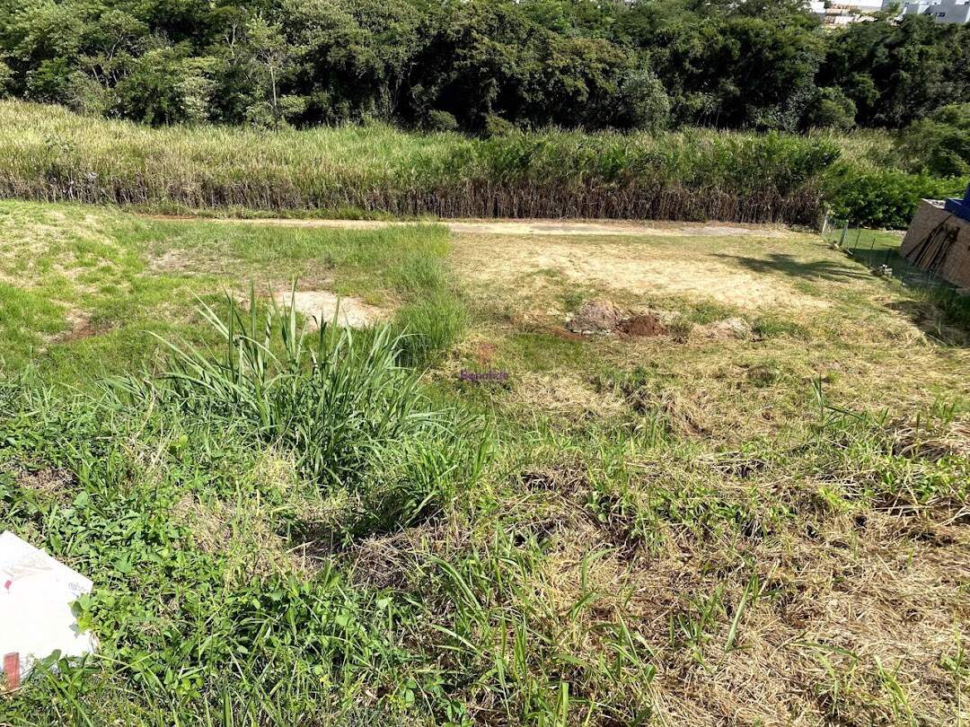 Terreno à venda no Medeiros: 