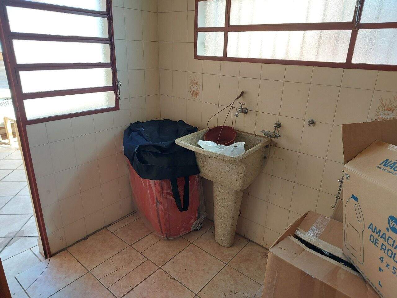 Casa à venda no Anhangabaú: 