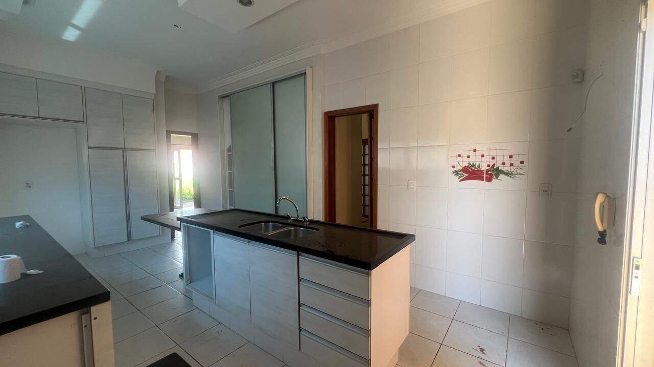 Sobrado à venda no Jardim Tereza Cristina: 