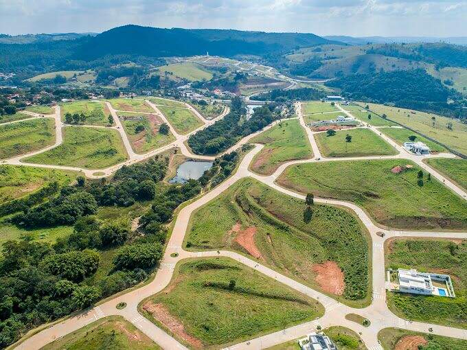 Terreno à venda no Loteamento Residencial Vale das Águas: 