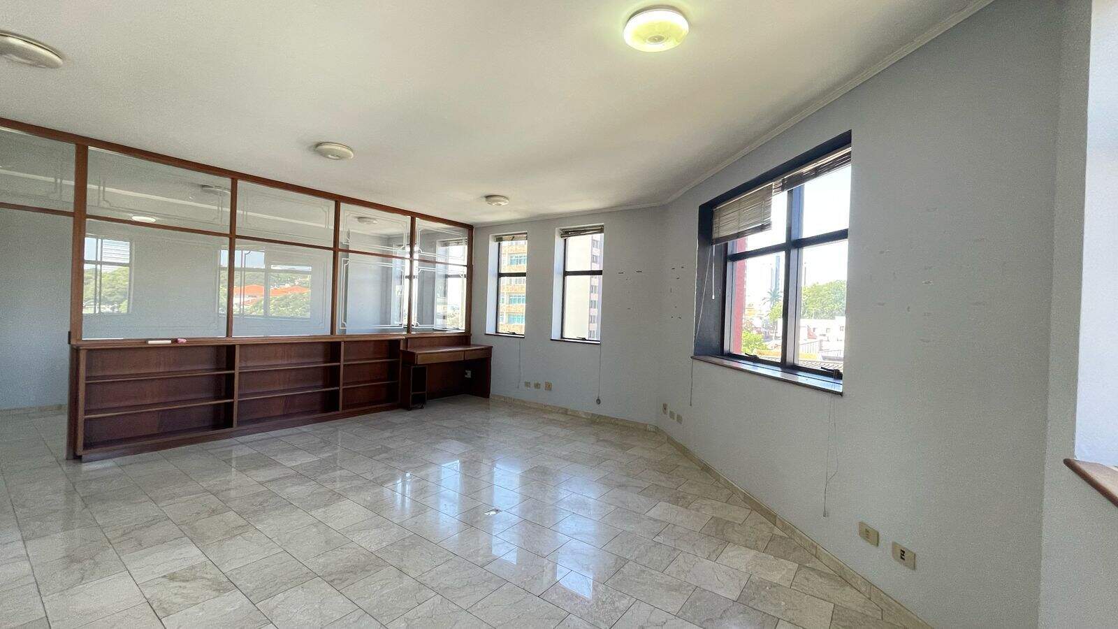 Sala à venda no Anhangabaú: 