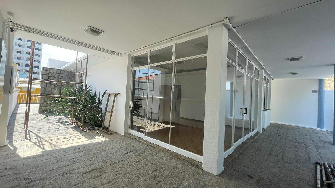 Casa à venda no Centro: 