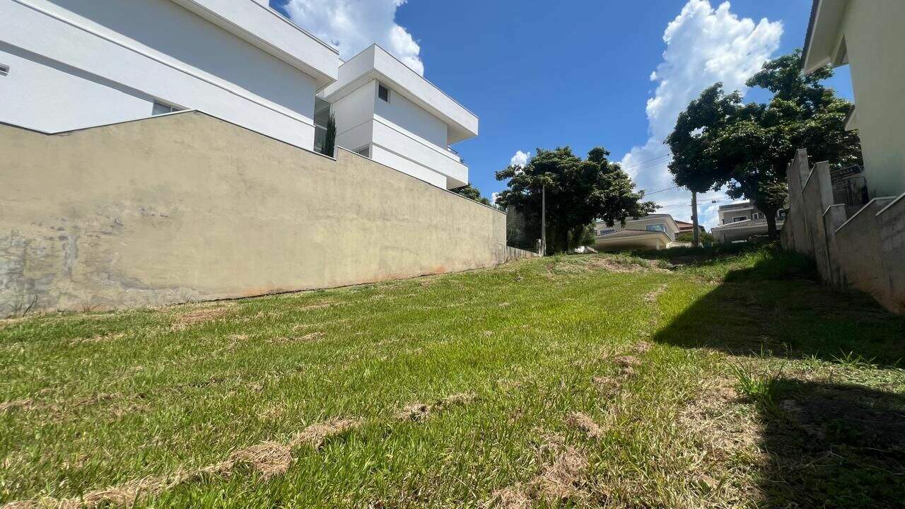 Terreno à venda no Loteamento Reserva da Serra: 