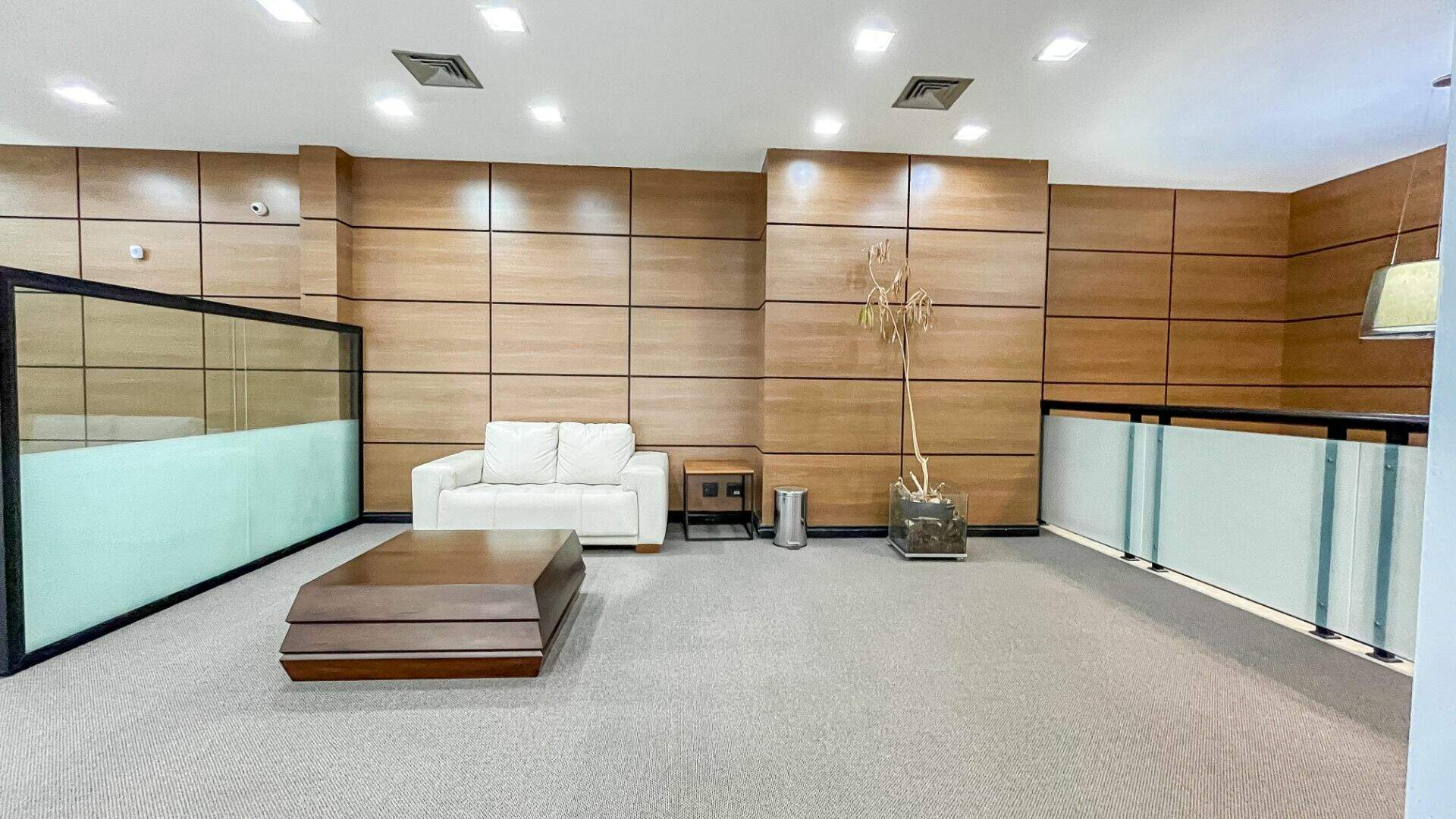 Prédio à venda no Anhangabaú: 