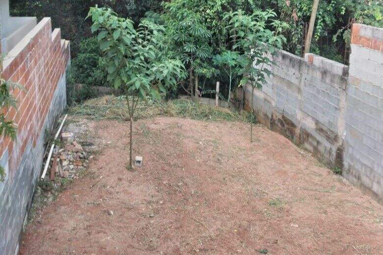 Terreno à venda no Jardim Santa Gertrudes: 