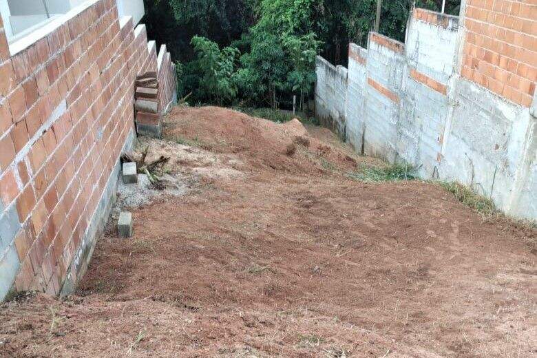 Terreno à venda no Jardim Santa Gertrudes: 