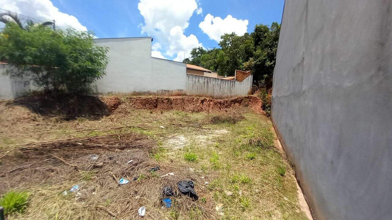 Terreno à venda no Parque Residencial São Miguel: 