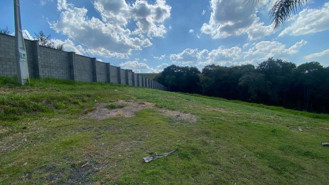 Terreno à venda no Medeiros: 