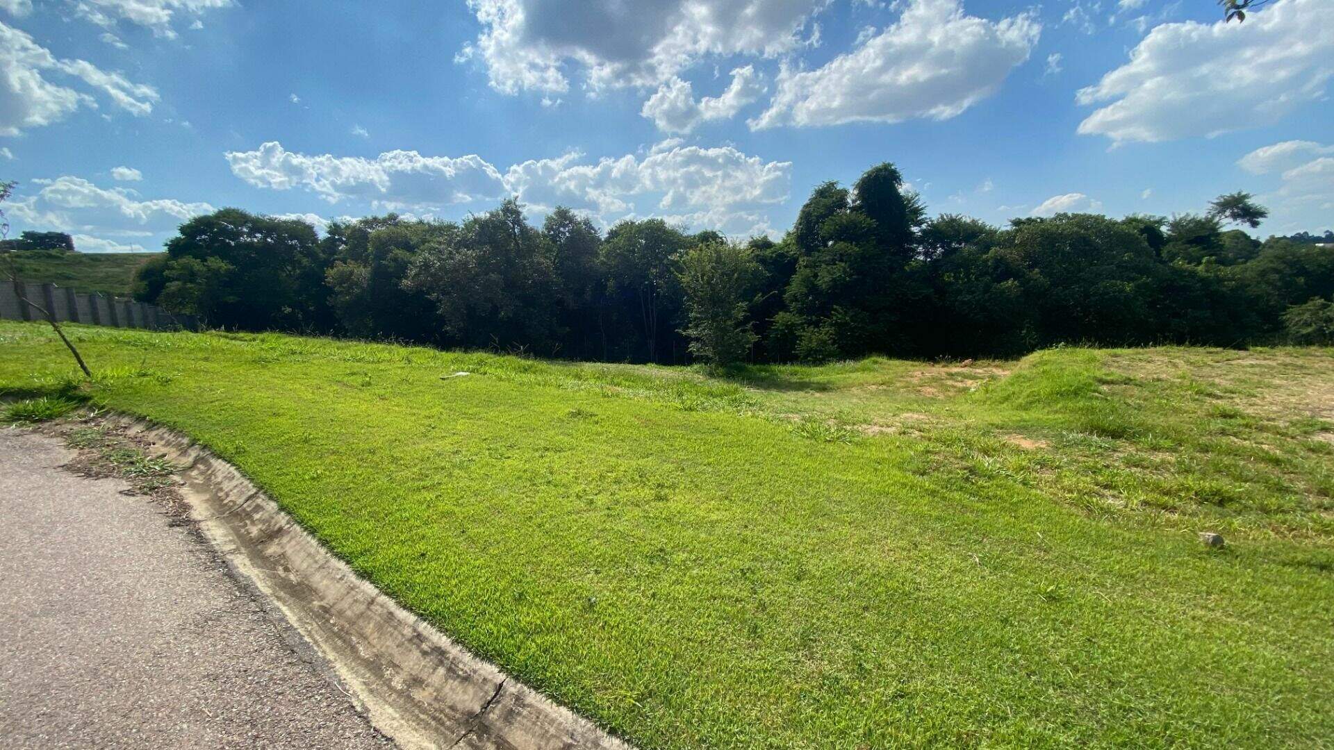 Terreno à venda no Medeiros: 