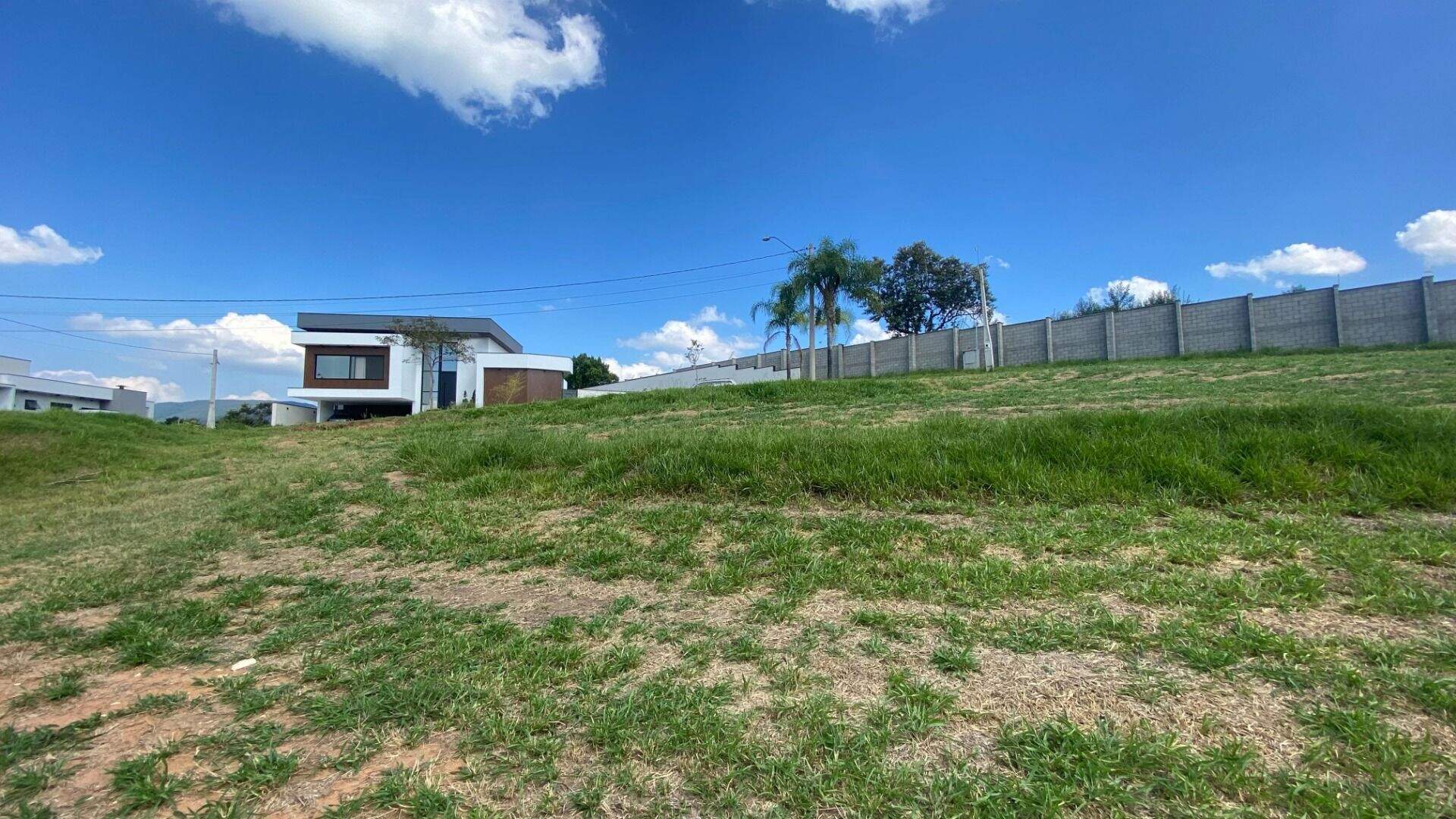 Terreno à venda no Medeiros: 