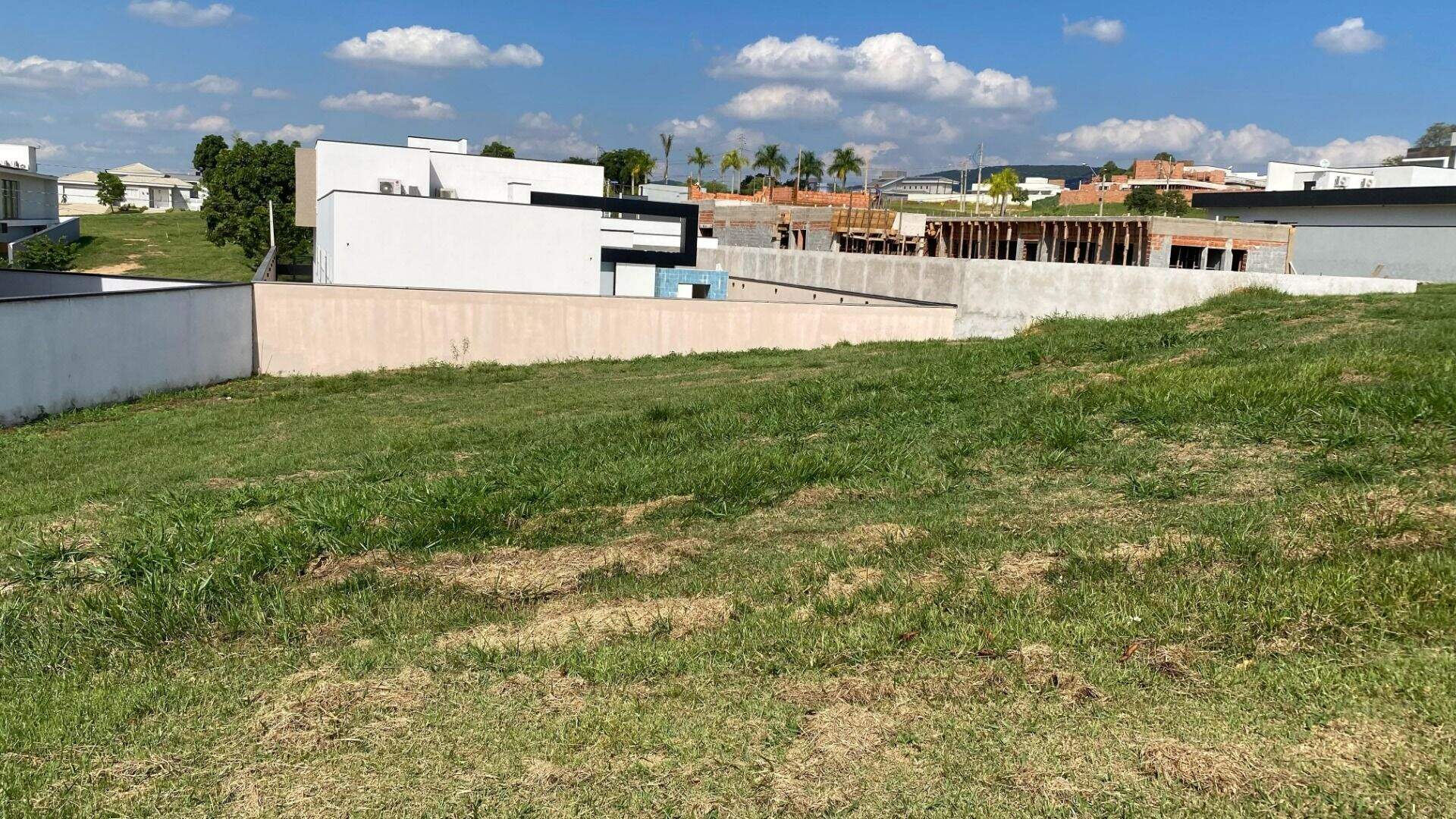 Terreno à venda no Medeiros: 