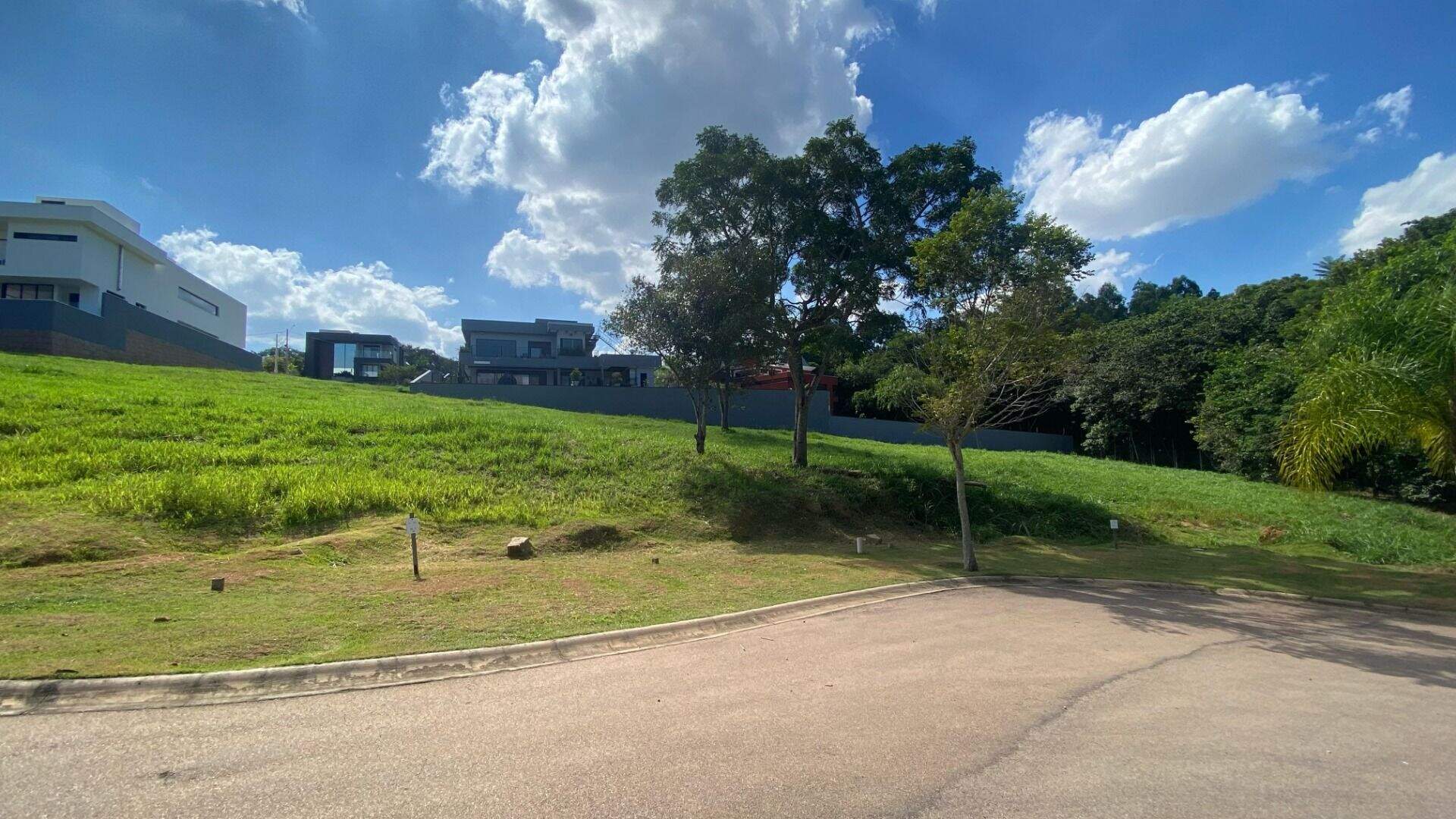 Terreno à venda no Medeiros: 