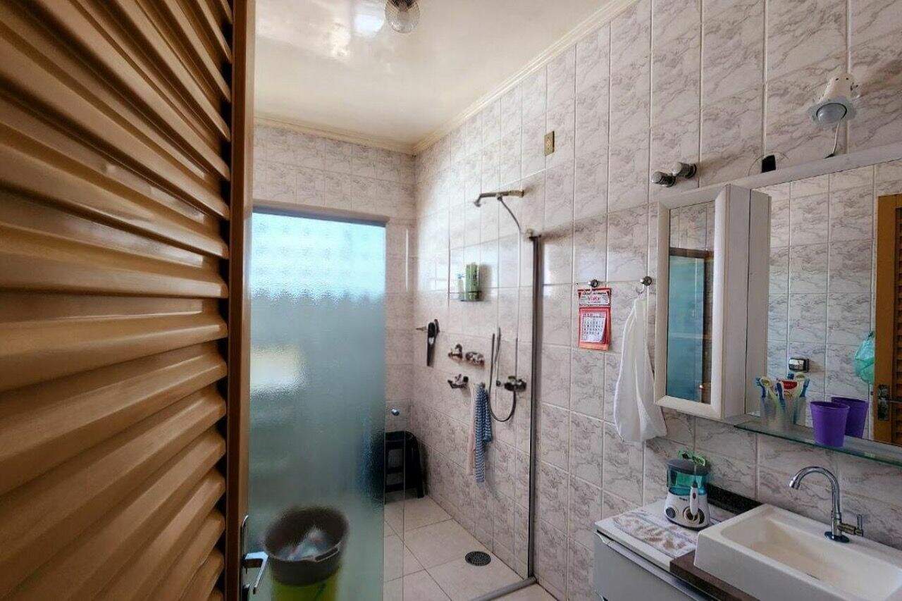 Casa à venda no Vila Galvão: 