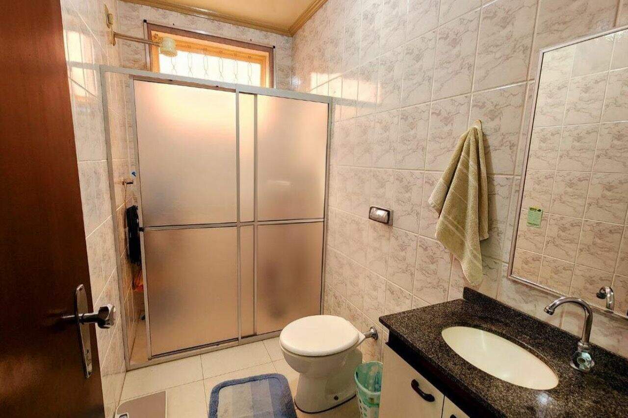 Casa à venda no Vila Galvão: 