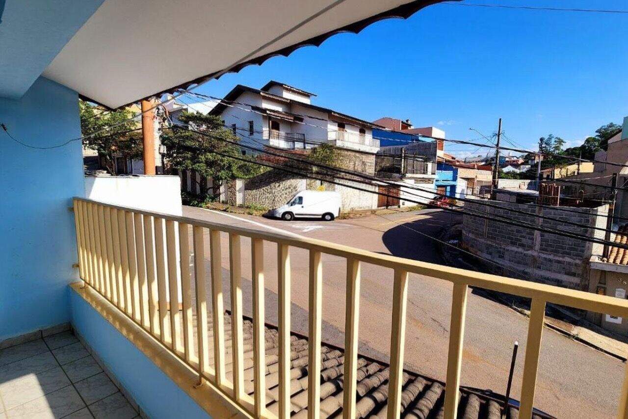 Casa à venda no Vila Galvão: 