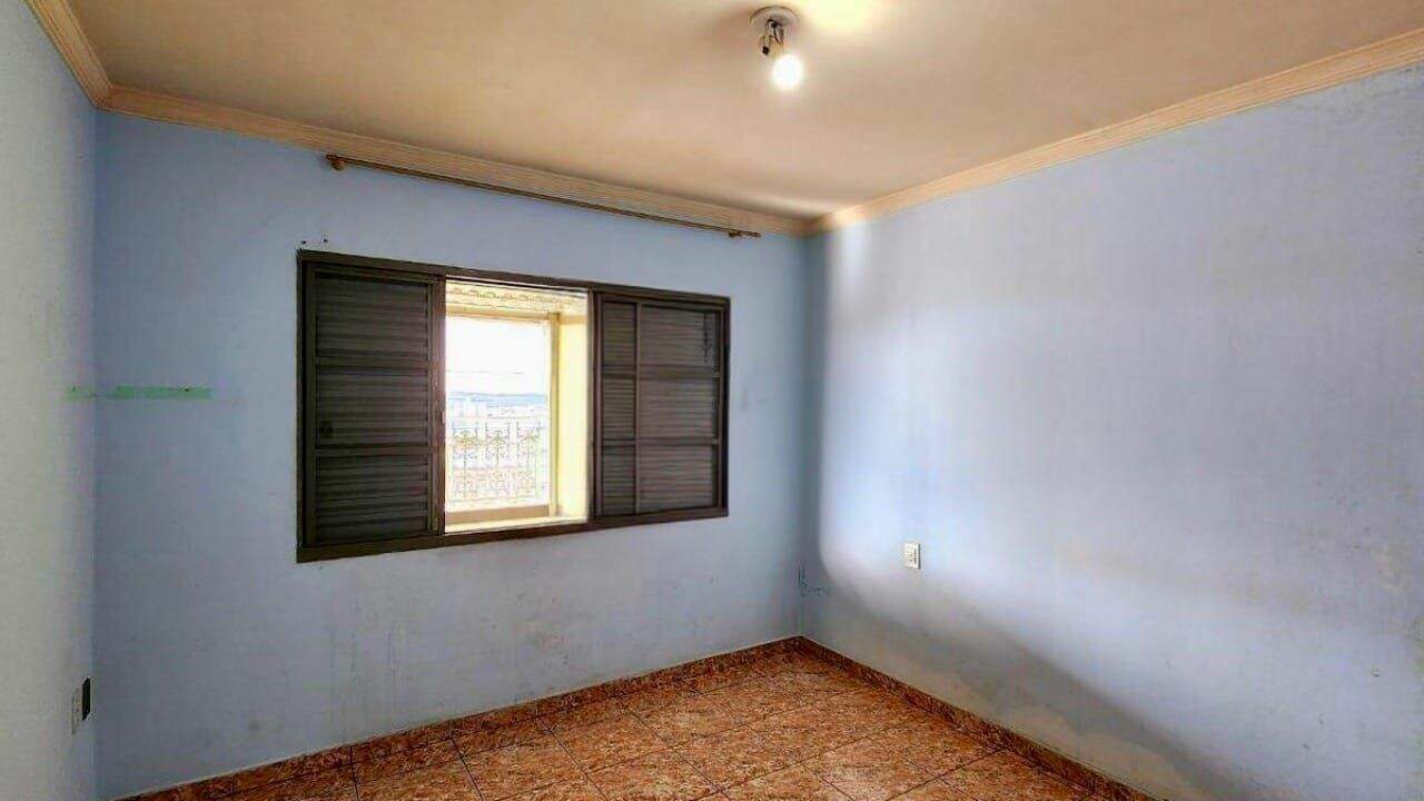 Sobrado à venda no Parque Brasília: 