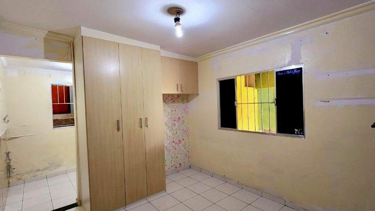 Sobrado à venda no Parque Brasília: 