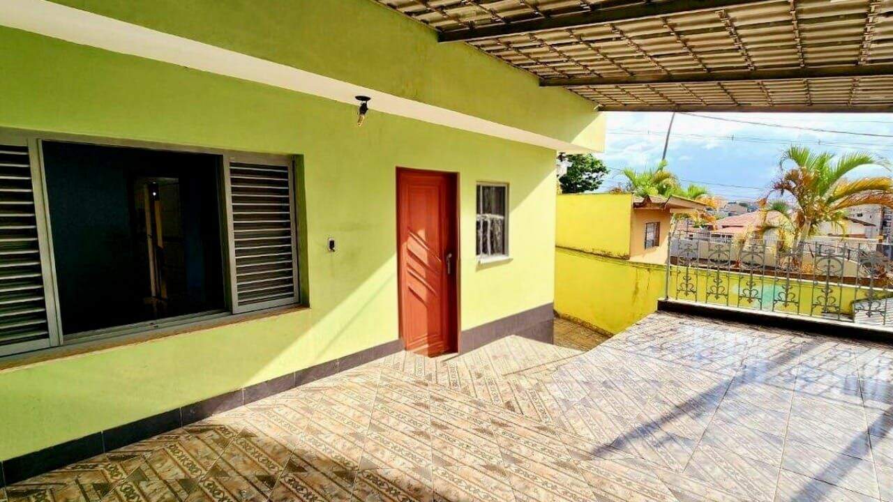 Sobrado à venda no Parque Brasília: 