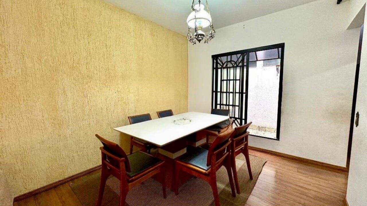 Casa à venda no Jardim das Carpas: 