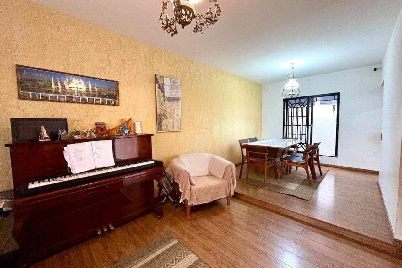 Casa à venda no Jardim das Carpas: 