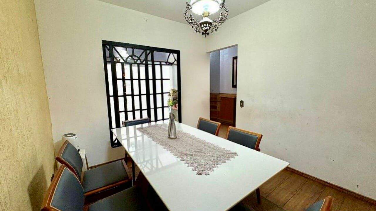 Casa à venda no Jardim das Carpas: 