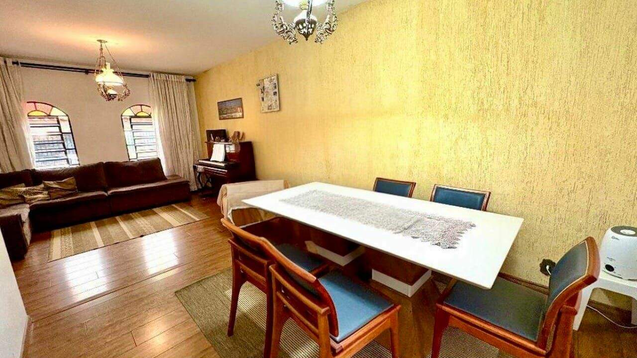 Casa à venda no Jardim das Carpas: 