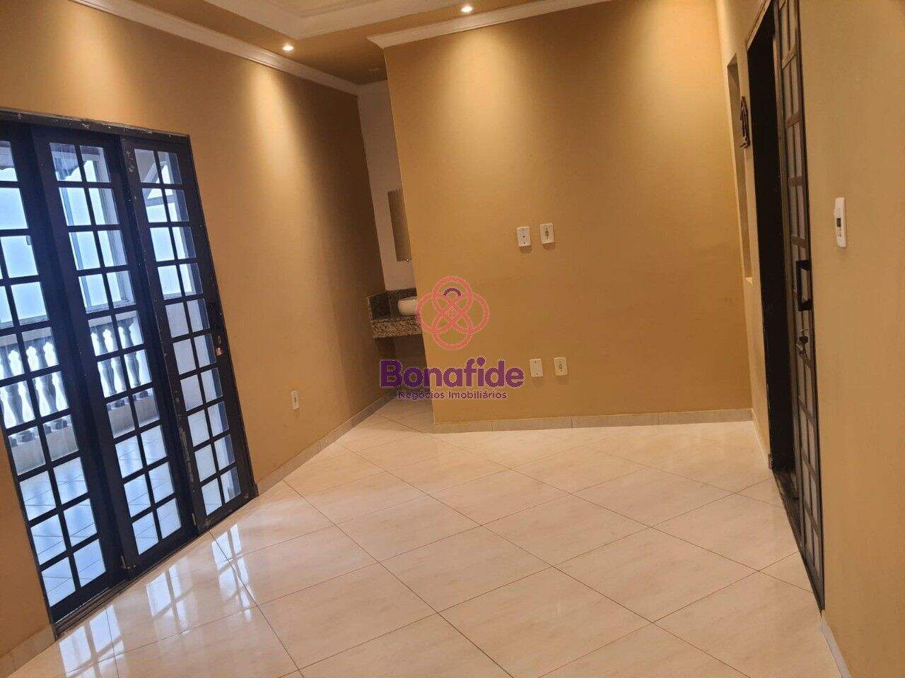 Sobrado à venda no Vila Popular: 