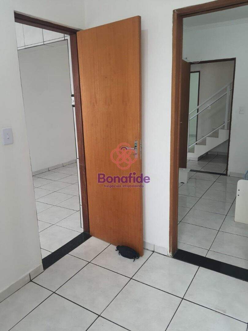 Sobrado à venda no Vila Popular: 