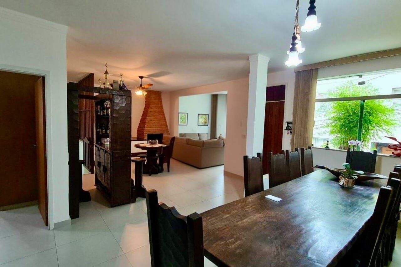 Sobrado à venda no Centro: 