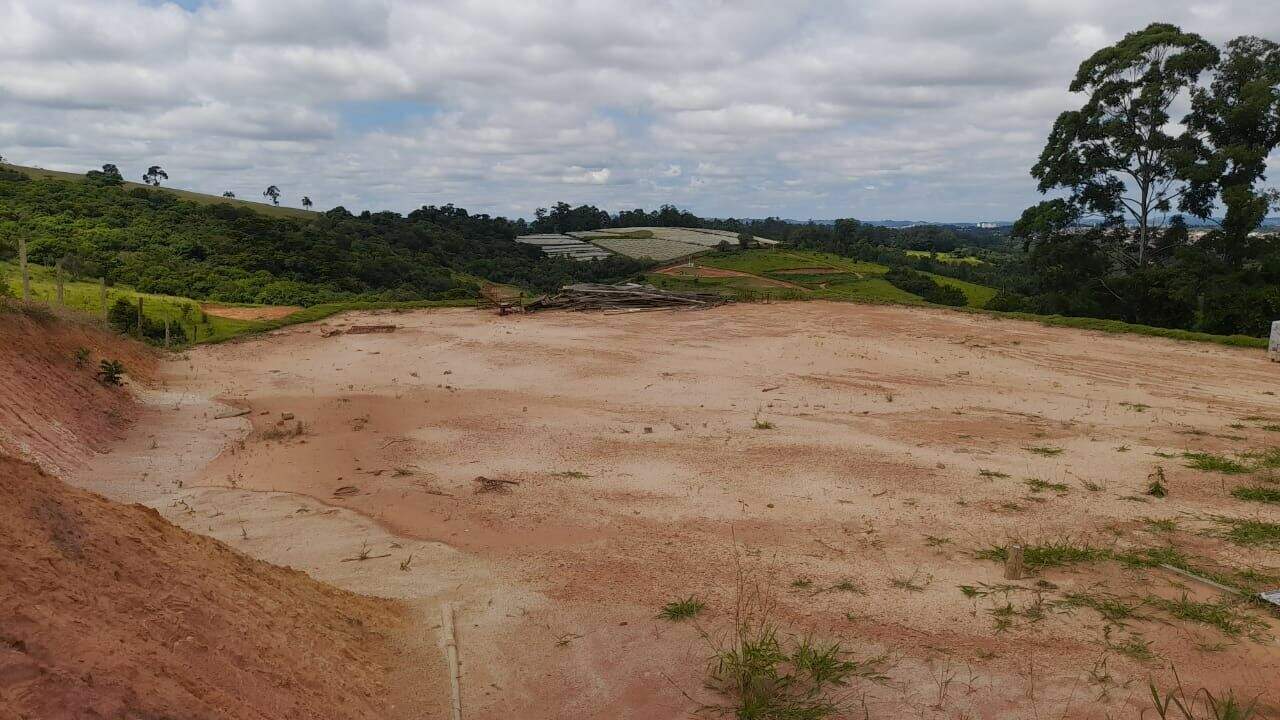 Área à venda no Parque São Luiz: 
