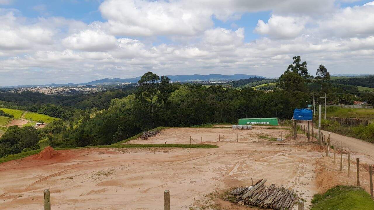 Área à venda no Parque São Luiz: 