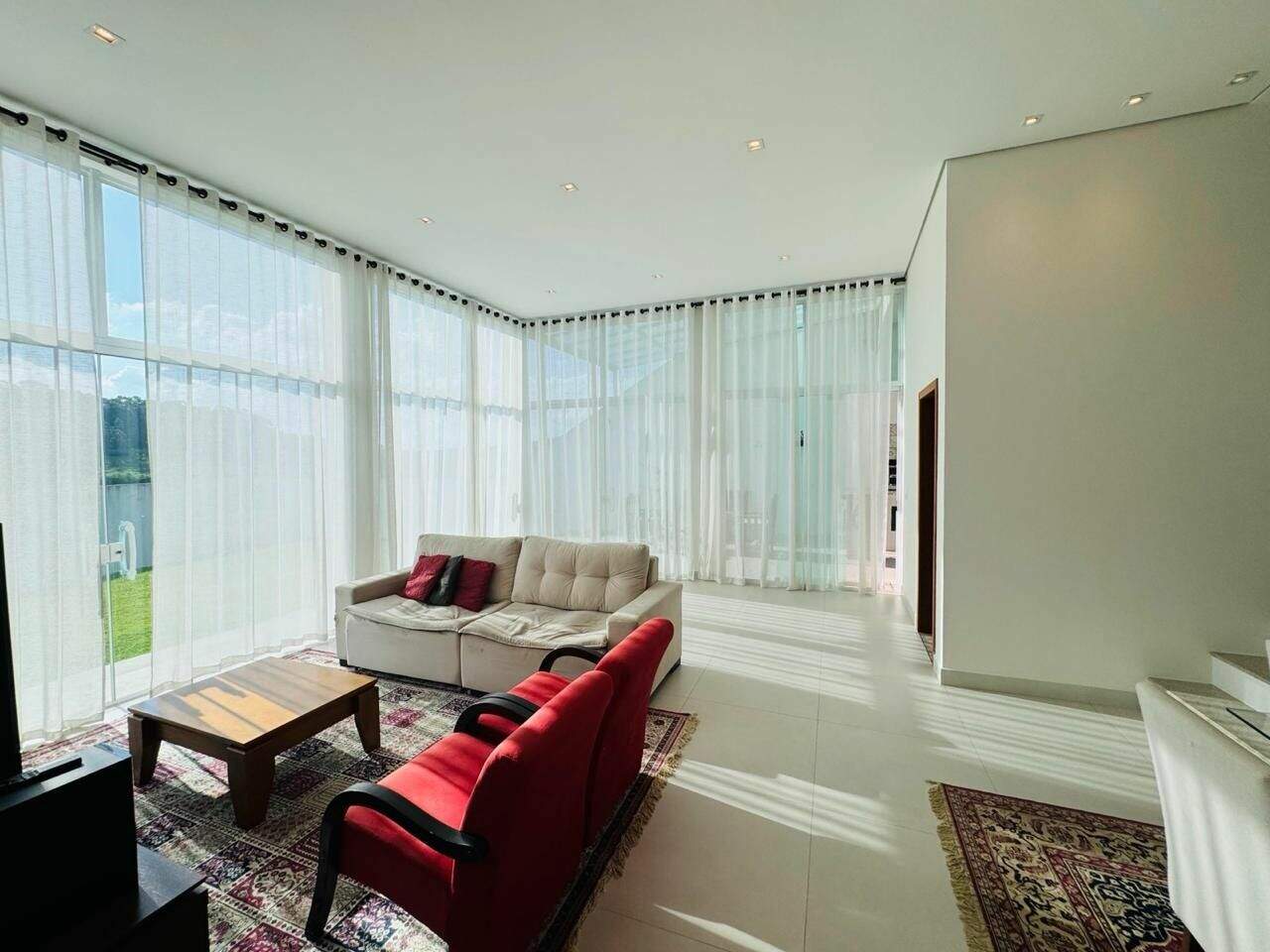 Casa à venda no Cambarah: 