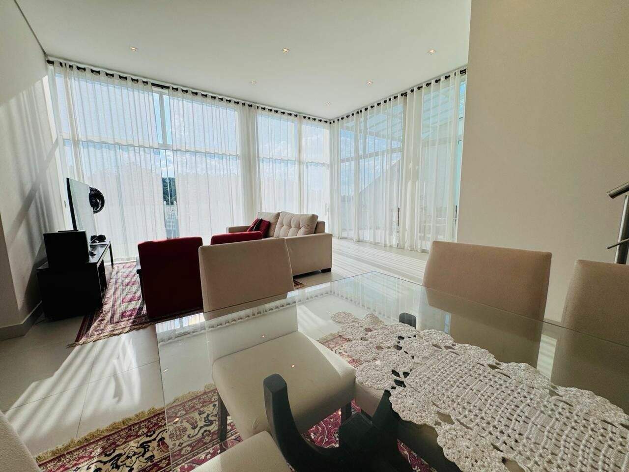 Casa à venda no Cambarah: 