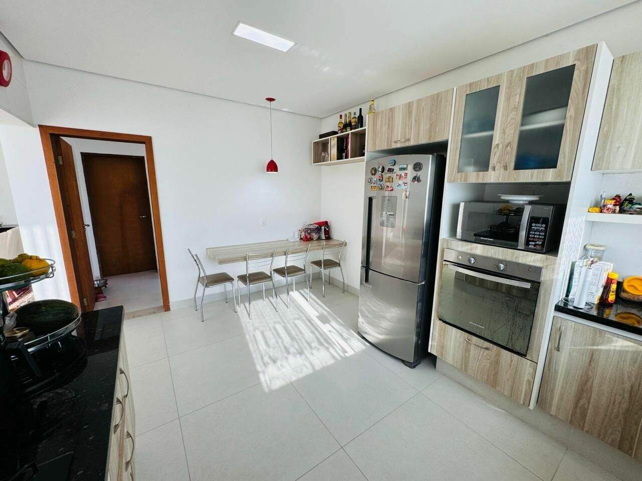 Casa à venda no Cambarah: 