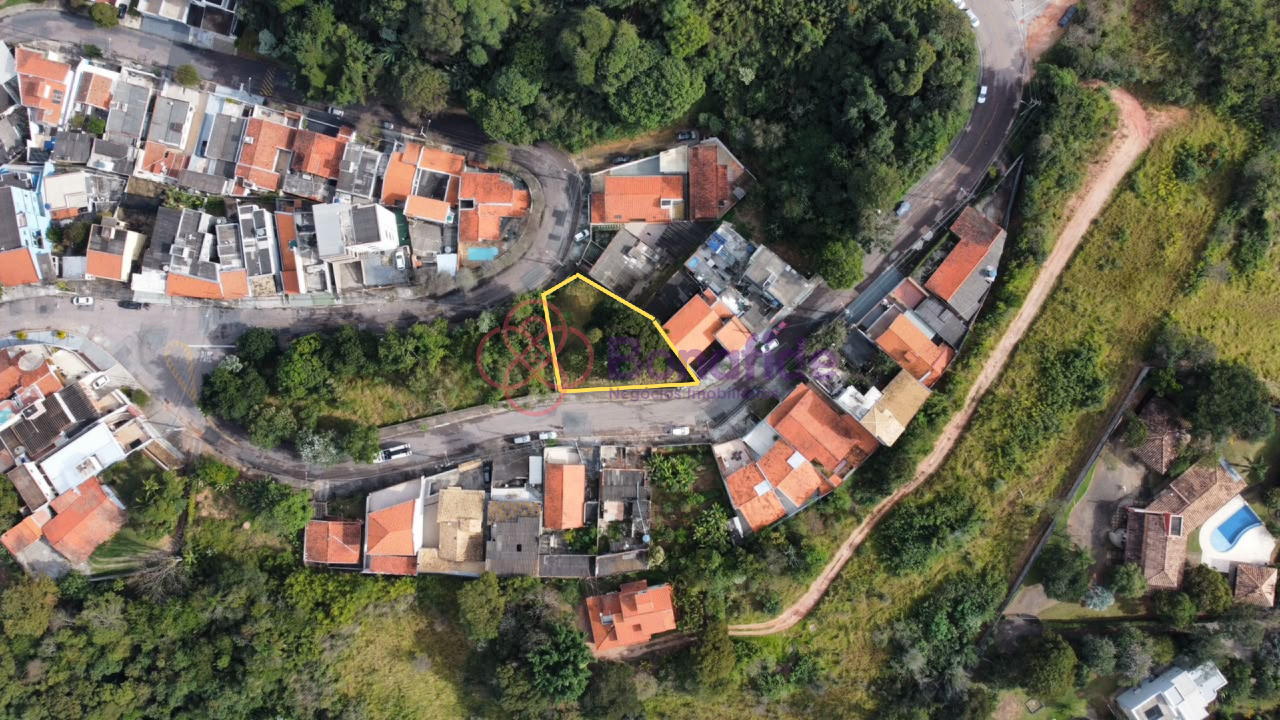 Terreno à venda no Jardim Roma: 