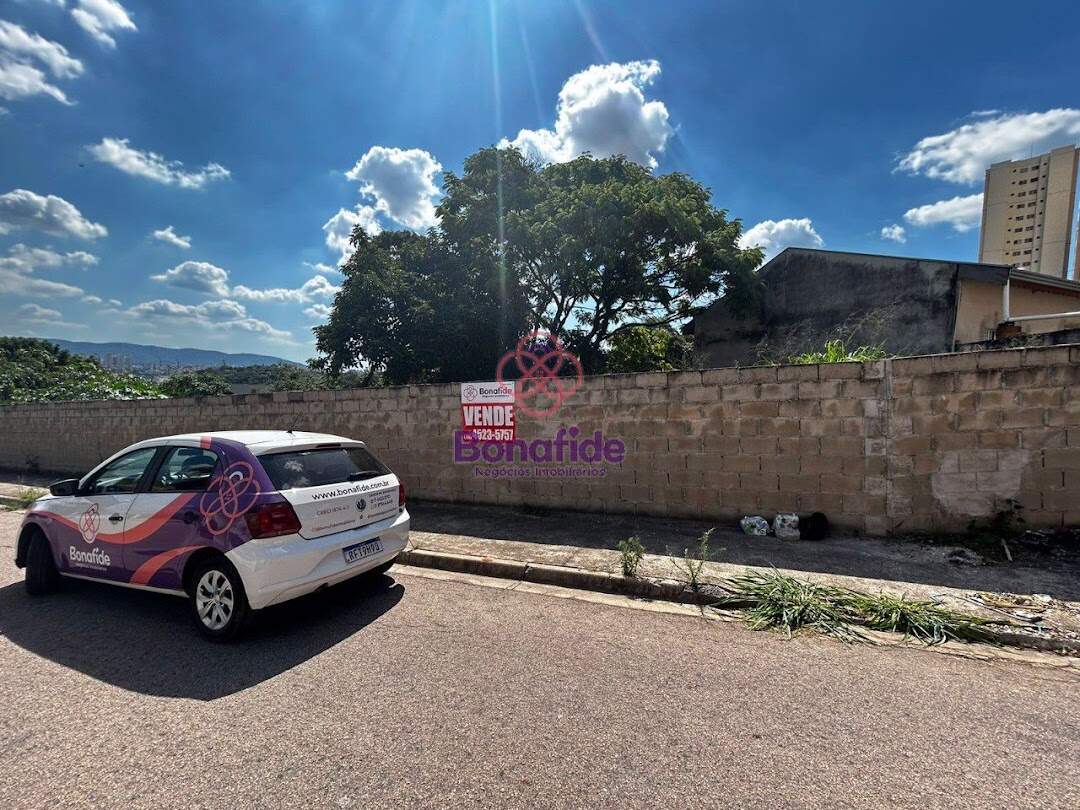 Terreno à venda no Jardim Roma: 