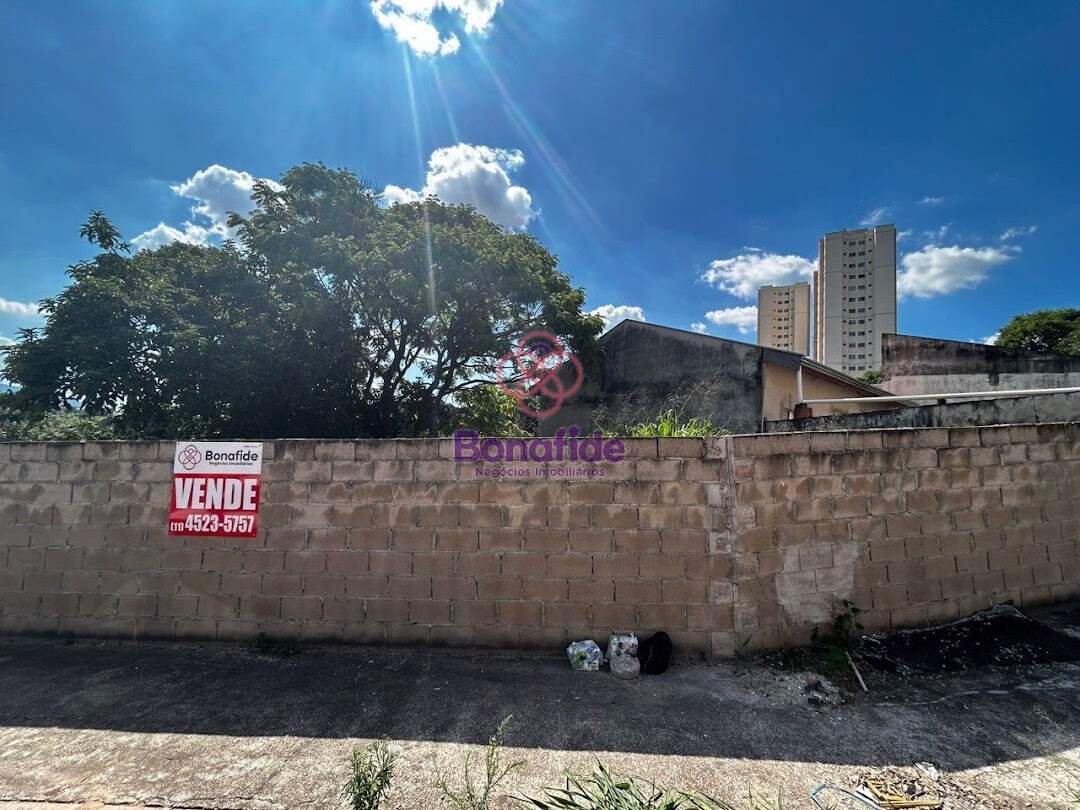 Terreno à venda no Jardim Roma: 