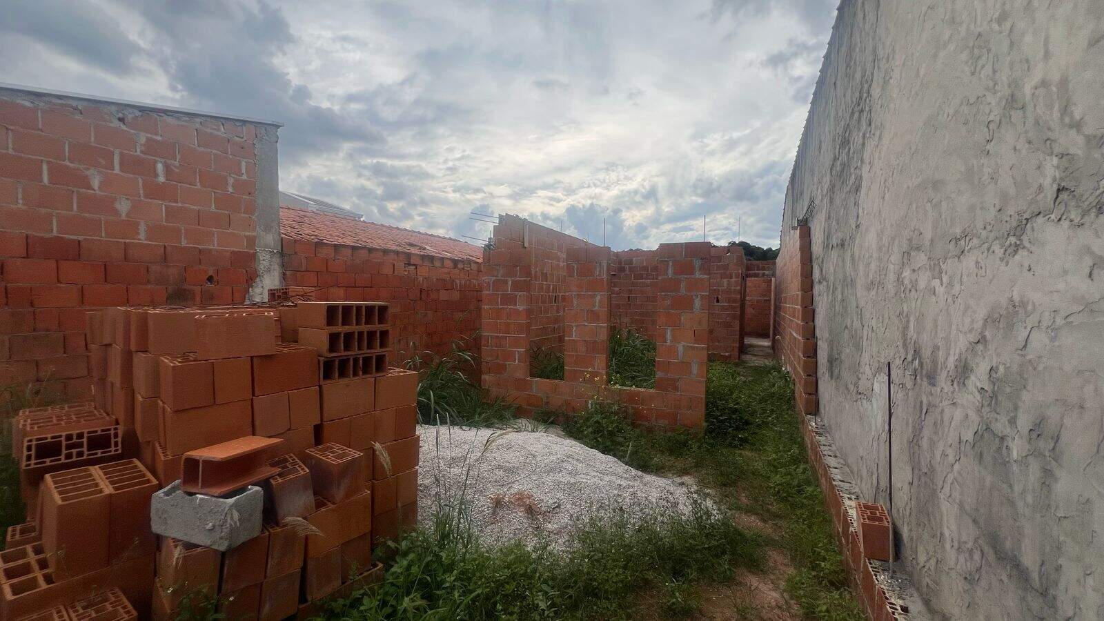 Terreno à venda no Jardim Novo Mundo: 