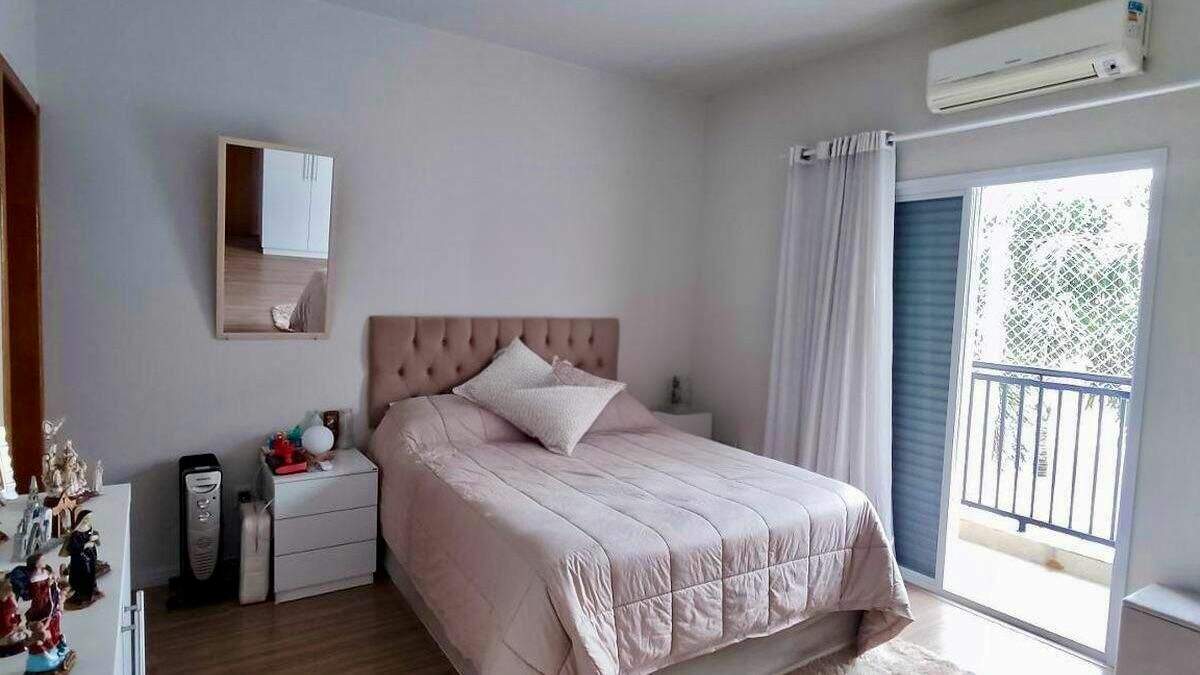 Sobrado à venda no Parque Residencial Jundiaí: 