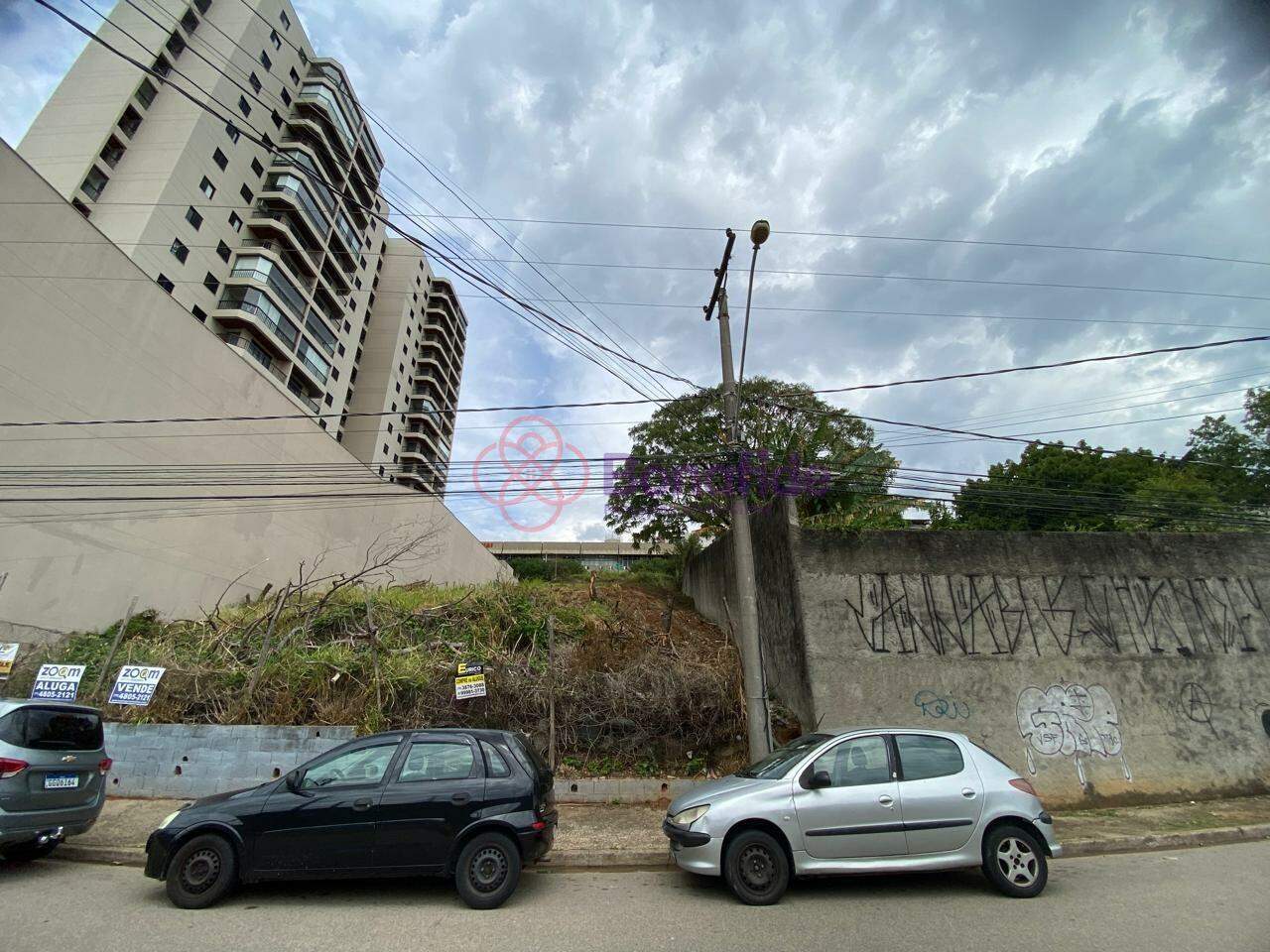 Terreno à venda no Anhangabaú: 