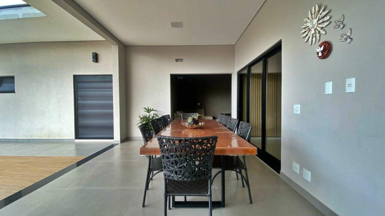 Casa à venda no Loteamento Portal da Colina: 